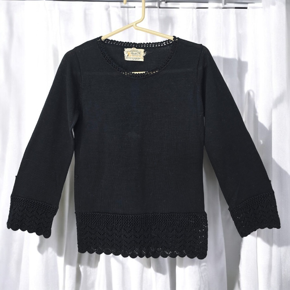 Vintage Sweater Bee Banff LTD Crochet Trim Knit Top Pullover Woman‎ Small Black